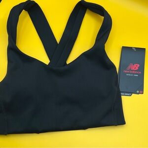New Balance Women's Sleek Black Sports Bra